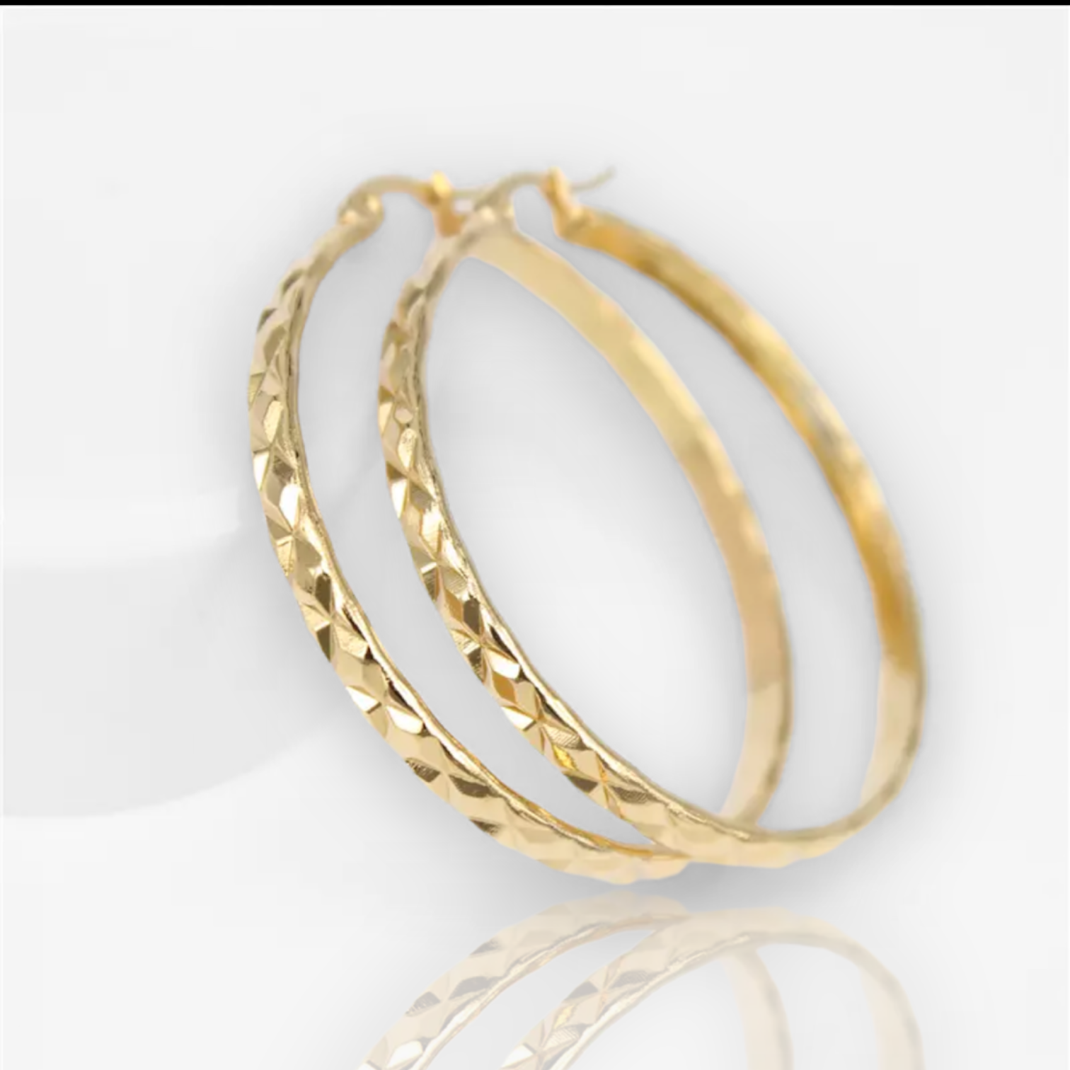 D'or Hoops