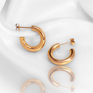 Nadia Hoops
