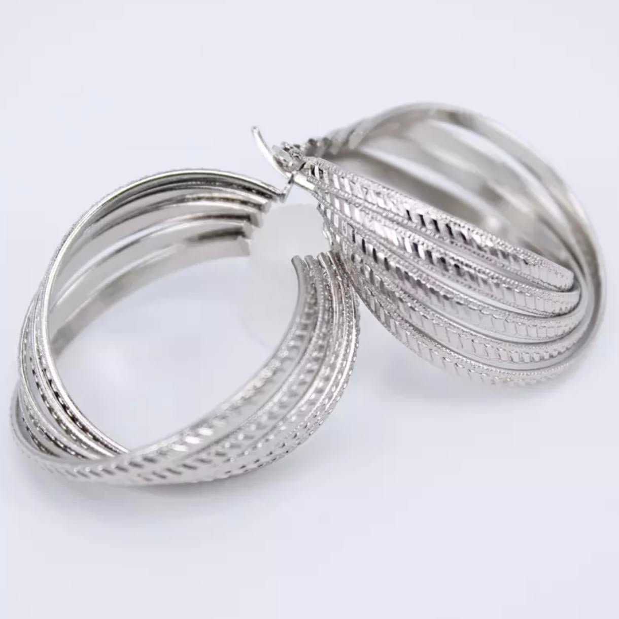 SHeSHe Hoops