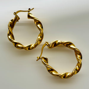 Malika Hoops
